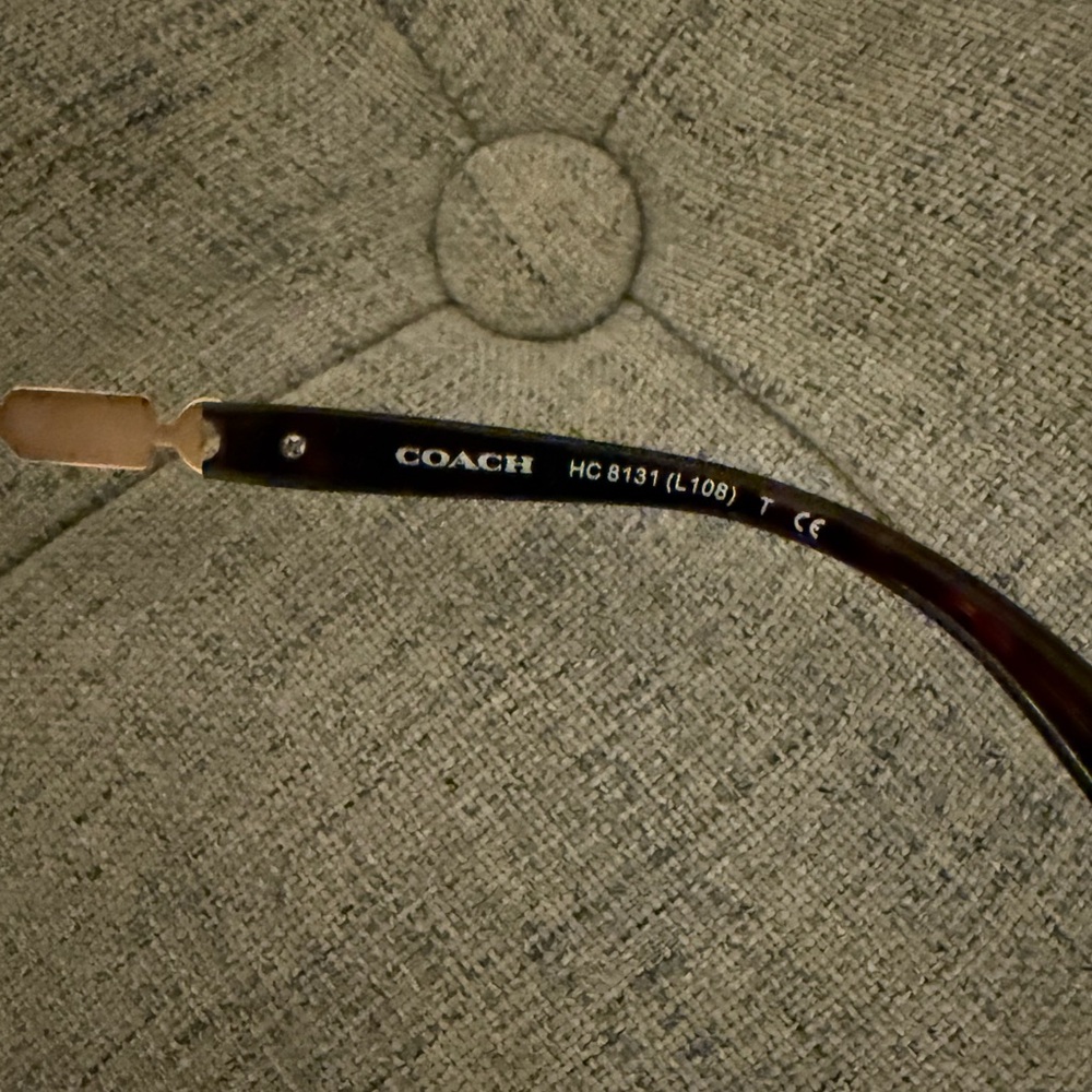 Coach Polarized Tortoise Sunglasses HC 8131 Brown Eye Gold✨Like New Retail $250 - Picture 4 of 8